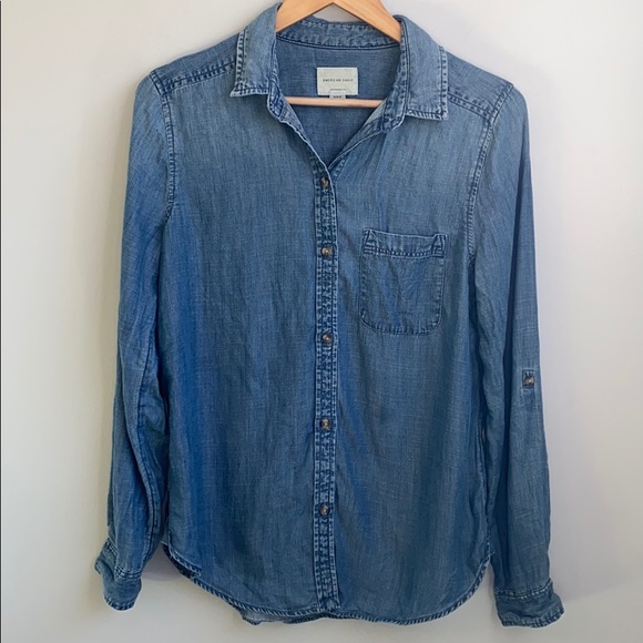 American Eagle Boyfriend Fit Chambray 